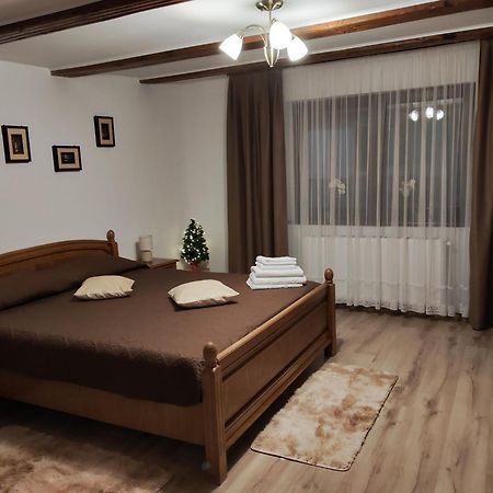 Villa Casa Ramo Rîşnov Esterno foto