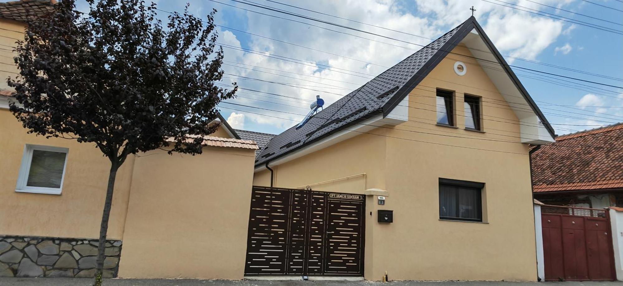 Villa Casa Ramo Rîşnov Esterno foto